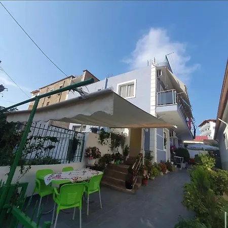 Vila Mikaela Apartment