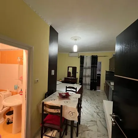 Vila Mikaela *